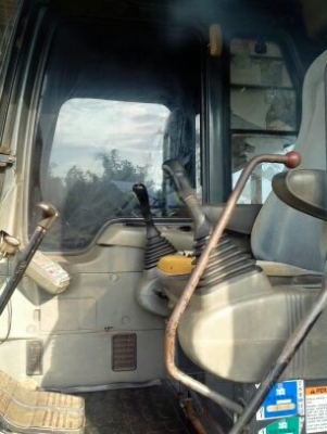 Komatsu PC100-6 ไฟฟ้าครบ แอร์เย็น ซีเรียล3หมื่นก่า Komatsu PC100-6 ไฟฟ้าครบ แอร์เย็น ซีเรียล3หมื่นก่า