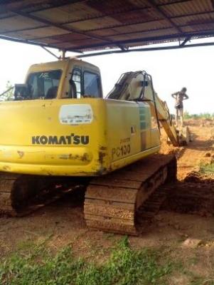 Komatsu PC100-6 ไฟฟ้าครบ แอร์เย็น ซีเรียล3หมื่นก่า