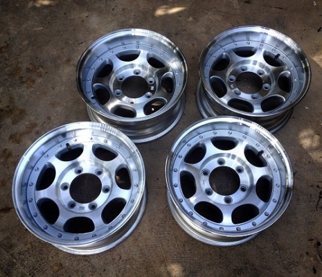 ขายล้อ 2 ชิ้นแท้ japan SHUEI ขอบ 15x7 ออฟ-13 6 รู เงาๆ สวยๆ ครับ