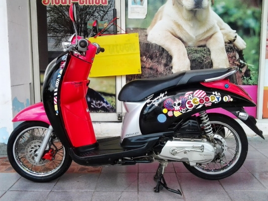 ขาย Scoopy-i หัวฉีดประหยัดน้ำมัน วิ่งน้อย สวยๆ ขายกันถูกๆราคาลดได้ครับ