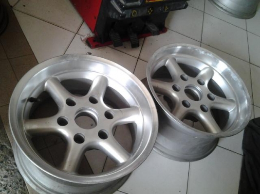 ขายล้อ 15*7.5    6   รู   4  ลูก แยกได้ ดูของ คลองหลวง 0850227371