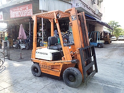 ขายรถยกโตโยต้า 1 ตัน เครื่องเบนซิน กระบอกคู่ เสาสูง 3 เมตร พวงมาลัยเพาเว่อร์ สีเดิมจากนอก นำเข้าจากญี่ปุ่น ใช้งานได้ทันที ขายรถยกโตโยต้า 1 ตัน เครื่องเบนซิน กระบอกคู่ เสาสูง 3 เมตร พวงมาลัยเพาเว่อร์ สีเดิมจากนอก นำเข้าจากญี่ปุ่น ใช้งานได้ทันที