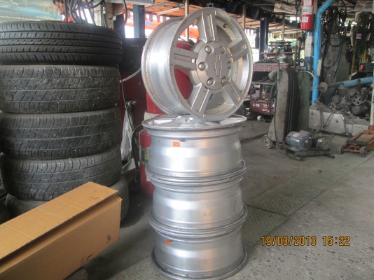 (16)แม็กซ์ ติดกับรถ เชฟโรเล็ต ปี 2006