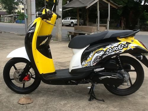 HONDA SCOOPY Iสวยแกะกล่องสภาพป้ายแดงวิ่งน้อยมีเล่มพร้อมโอน