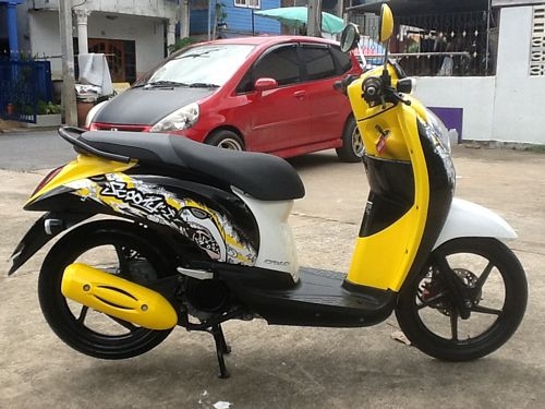 HONDA SCOOPY Iสวยแกะกล่องสภาพป้ายแดงวิ่งน้อยมีเล่มพร้อมโอน