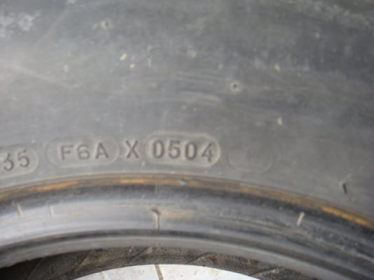 ขายยาง 225/70R15 สภาพดีตามรูป