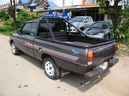 ขายรถ Mazda 1300 ปี35 5เกียร์ ตามสภาพพร้อมใช้งาน