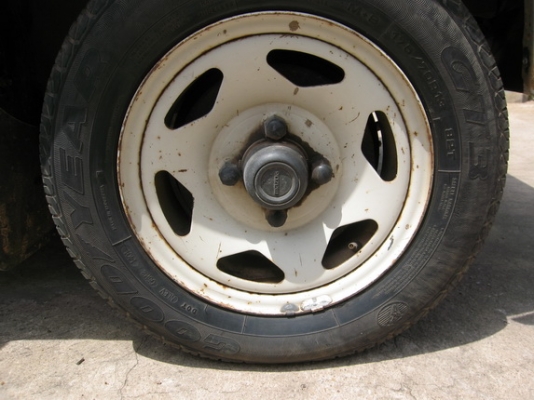 ขายรถ Mazda 1300 ปี34 5เกียร์ มือเดียวออกห้าง ตามสภาพพร้อมใช้งาน