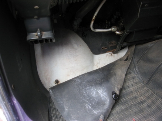 ขายรถ Mazda 1300 ปี34 5เกียร์ มือเดียวออกห้าง ตามสภาพพร้อมใช้งาน