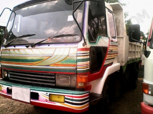 รถบรรทุก 6 ล้อดั๊มพ์ ยี่ห้อ MITSUBISHI ไอ้หลง