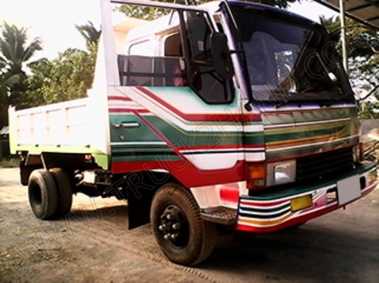 รถบรรทุก 6 ล้อดั๊มพ์ ยี่ห้อ MITSUBISHI ไอ้หลง