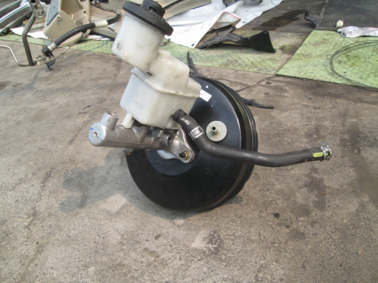 (22)หม้อลมเบรค ติด ปั้มเบรค