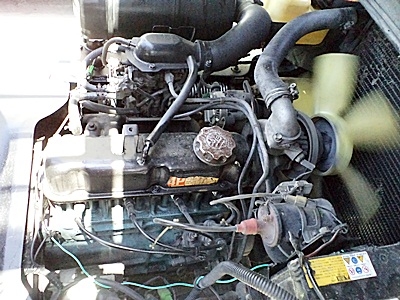 ขายรถยกโตโยต้า 1.5 ตัน รุ่น5 เครื่องเบนซิน   กระบอกคู่ ยางตันใหม่ เสาสูง 3 เมตร  พวงมาลัยเพาเว่อร์  สีเดิมจากนอก นำเข้าจากญี่ปุ่น ใช้งานได้ทันที