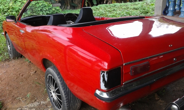 ขายรถเก๋งโบราณ2คันดิสสัน4ประตู120yและฟอร์ดเปิดประทุนสถาพสวย