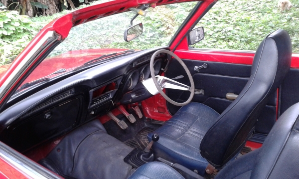 ขายรถเก๋งโบราณ2คันดิสสัน4ประตู120yและฟอร์ดเปิดประทุนสถาพสวย