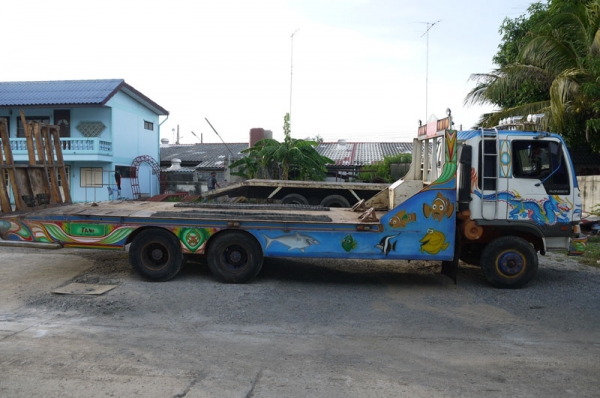 เทรเลอร์บรรทุกรถเกี่ยว HINO 10 ล้อ 2 เพลา