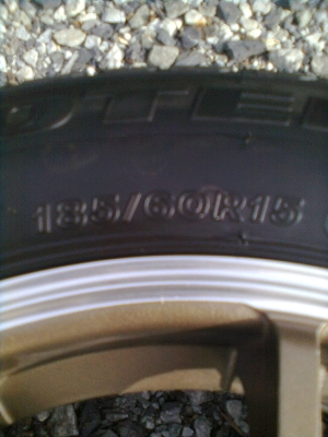 ขายแม็กพร้อมยาง 4 รู ขอบ15 สีน้ำตาลไหม้ 185/60R15 บริสโตร์ ยางปี10 สวยๆ 1 ชุด พร้อมน๊อต 16 ตัวตอนมารับของ