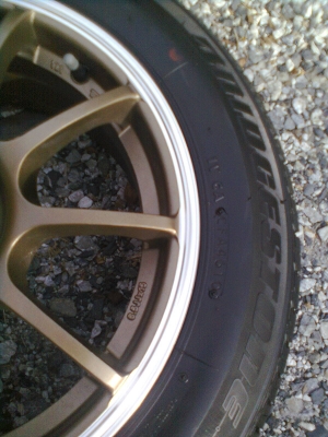 ขายแม็กพร้อมยาง 4 รู ขอบ15 สีน้ำตาลไหม้ 185/60R15 บริสโตร์ ยางปี10 สวยๆ 1 ชุด พร้อมน๊อต 16 ตัวตอนมารับของ