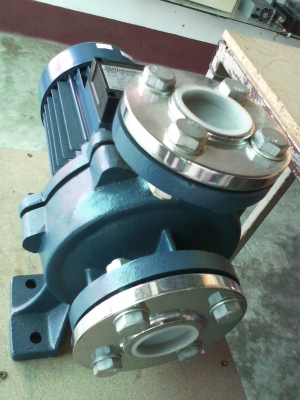 ปั๊มน้ำ2 แรงม้า 3เฟส แรงเหวี่ยงหนี้ศูนย์ไฟฟ้าแบบใบพัดเดี่ยวขนาดใหญ่ ซึ่งประกอบโดยตรงเข้ากับมอเตอร์ไฟฟ้า