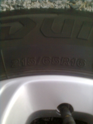 ขายแม็กออนิวเชฟพร้อมยาง 6รู ขอบ16 215/65R16 ยางบริสโตร์ ปี09  1 ชุด