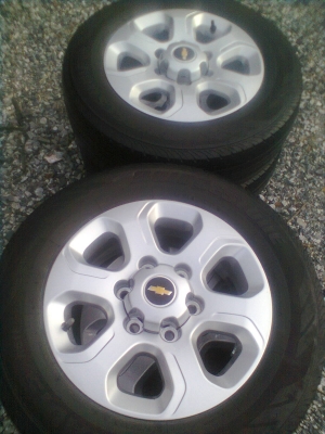 ขายแม็กออนิวเชฟพร้อมยาง 6รู ขอบ16 215/65R16 ยางบริสโตร์ ปี09  1 ชุด