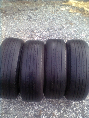 ขายแม็กออนิวเชฟพร้อมยาง 6รู ขอบ16 215/65R16 ยางบริสโตร์ ปี09  1 ชุด