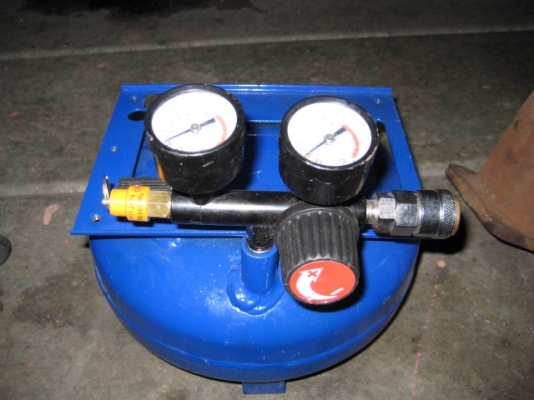 ขายถังลมพร้อมเกจ์ 1,200 ไว้ติดตั้งปั้ม 7ครีบ