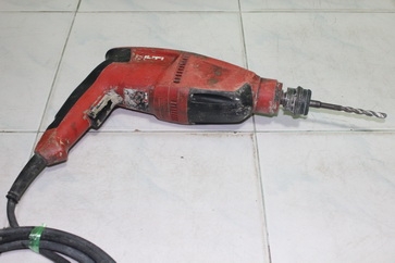 สว่านโรตารี่คุณภาพสูงยี่ห้อ helti รุ่น TE1 สภาพพร้อมใช้งานครับ สว่านโรตารี่คุณภาพสูงยี่ห้อ helti รุ่น TE1 สภาพพร้อมใช้งานครับ