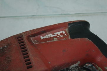 สว่านโรตารี่คุณภาพสูงยี่ห้อ helti รุ่น TE1 สภาพพร้อมใช้งานครับ สว่านโรตารี่คุณภาพสูงยี่ห้อ helti รุ่น TE1 สภาพพร้อมใช้งานครับ