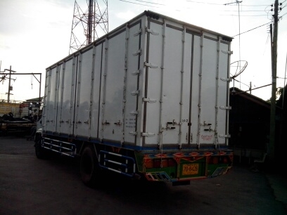 6ล้อFTRตู้บรรทุก10บาน