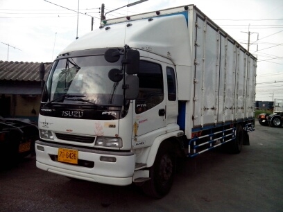 6ล้อFTRตู้บรรทุก10บาน