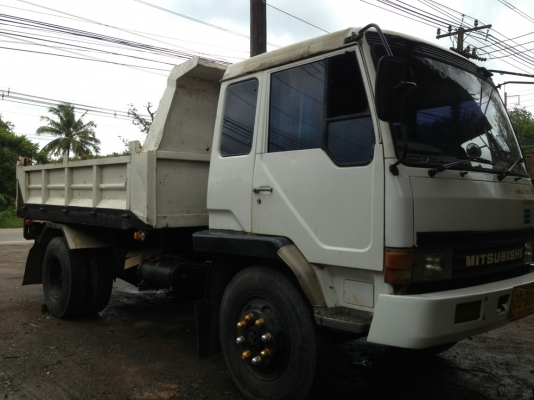 ขาย มิตซู 6 ล้อดั๊มใหญ่ 195 แรงม้า / ยาง 900-20 / กระบะดั๊มยาว 3.7 เมตร