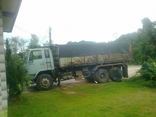 Rocky 240 Hp นางฟ้าแท้ สวยๆ เดิมๆ ดัมพ์สามมิตรลอนเฉียง (ทีมงานรถคุณภาพ) Rocky 240 Hp นางฟ้าแท้ สวยๆ เดิมๆ ดัมพ์สามมิตรลอนเฉียง (ทีมงานรถคุณภาพ)