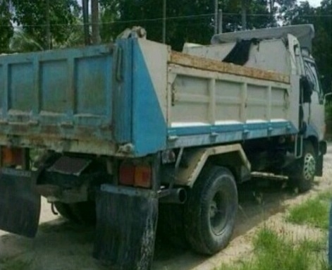 HINO FC 2W - 120 HP WO4D หกล้อดั๊มพ์ ซุปเปอร์เสี่ย กระบะดั๊มพ์เหล็ก 4 ตันความยาว 3.50 เมตร เครื่องแห้งแรงดีไม่เยิ้ม ภายในเก๋งคอนโซลสวยครบไม่มีผุกร่อน พวงมาลัยเพาเวอร์ ช่วงล่างใหญ่คัชซีสวยไม่มีดาม ยาง 8.25 ขอบ 16 สภาพดีพร้อมบรรทุกพร้อมใช้งาน เอกสารทะเบียนภ HINO FC 2W - 120 HP WO4D หกล้อดั๊มพ์ ซุปเปอร์เสี่ย กระบะดั๊มพ์เหล็ก 4 ตันความยาว 3.50 เมตร เครื่องแห้งแรงดีไม่เยิ้ม ภายในเก๋งคอนโซลสวยครบไม่มีผุกร่อน พวงมาลัยเพาเวอร์ ช่วงล่างใหญ่คัชซีสวยไม่มีดาม ยาง 8.25 ขอบ 16 สภาพดีพร้อมบรรทุกพร้อมใช้งาน เอกสารทะเบียนภ