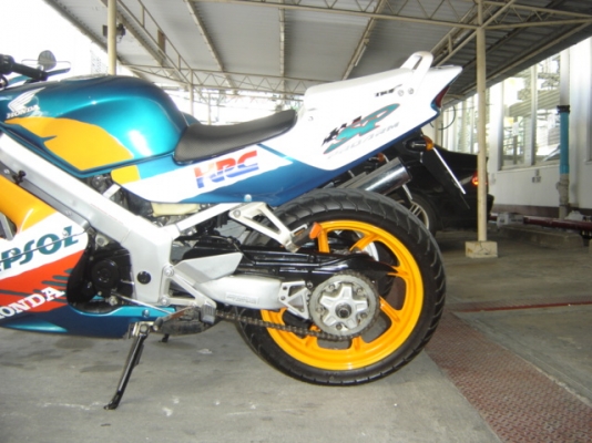 ขาย ด่วน NSR 150SP ทำสีใหม่ทั้งคัน กทม สีลม ซอย 10 0808051985 ราคาต่อรองได้ ครับ