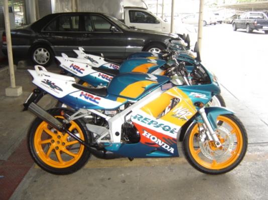 ขาย ด่วน NSR 150SP ทำสีใหม่ทั้งคัน กทม สีลม ซอย 10 0808051985 ราคาต่อรองได้ ครับ