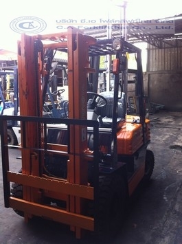 ขายรถ โฟล์คลิฟท์ TOYOTA รุ่น 5-FG20