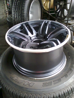 ล้อMR 2 6รู มีสองสี ใหม่ 13900