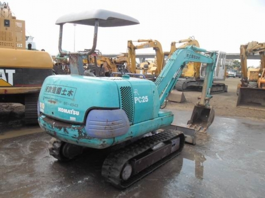 ลดกระหน่ำ!!! ลดเพิ่มอีก 10,000 บาท เฉพาะหน้าฝนนี้เท่านั่น เพียง 340,000 บาท รถขุดเล็ก Komatsu PC25-1E เครื่องดำ จากญี่ปุ่น สภาพสวย ไม่เคยผ่านการใช้งานในเมืองไทย