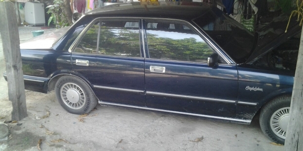 TOYOTA CROWN VIP 1Jz LPGขาย119000สนใจ0853647170