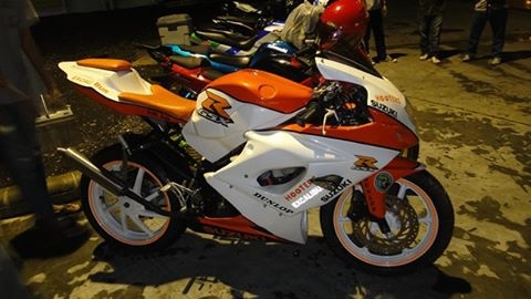 ขายแฟริ้ง gsxr 1000 k6  ราคา 5500