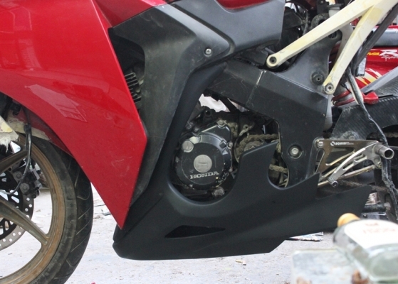 ขาย อกแต่ง cbr150i  cbr 250i  ราคา 1400