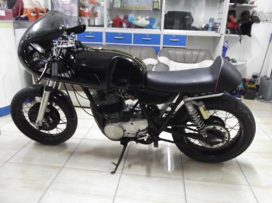 +++++ ขาย SR400 cafe แต่งเต็มของจริงทั้งคัน อินวอย+สพม 69000 อยู่ ชม. +++++