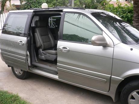ขายรถ KIA CARNIVAL 2.4 GS สีเทา เกียร์ออโต้ ปี 2003 รถพร้อมใช้