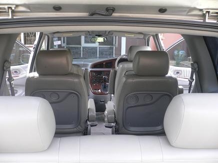 ขายรถ KIA CARNIVAL 2.4 GS สีเทา เกียร์ออโต้ ปี 2003 รถพร้อมใช้