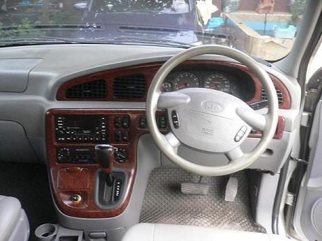 ขายรถครอบครัว KIA CARNIVAL 2.4 GS สีเทา เกียร์ออโต้ รถพร้อมใช้ เครื่องดี ไม่เคยติดแก็ส