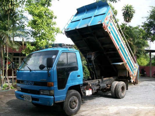 6ล้อดั๊ม NPR115 ใช้งานได้เลยครับ