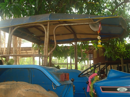 ขายรถไถ FORD 6610 2 เพลา ขายรถไถ FORD 6610 2 เพลา