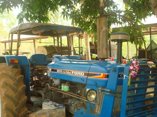 ขายรถไถ FORD 6610 2 เพลา ขายรถไถ FORD 6610 2 เพลา