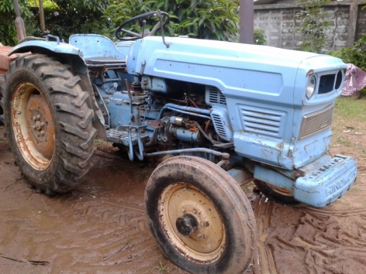 ขายรถไถ Hinomoto E25  เพลาเดียว ขนาด 25แรง(อ.แกลง จ.ระยอง)